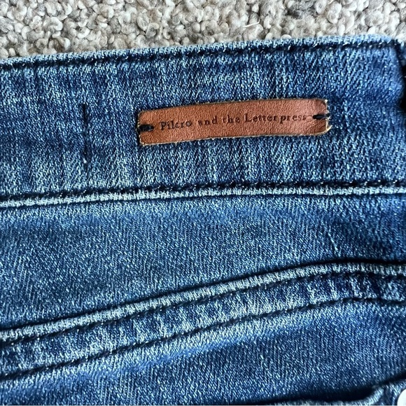 Pilcro and the Letterpress Slim Boyfriend Medium Wash Distressed Jeans, Size 25 - Picture 9 of 9